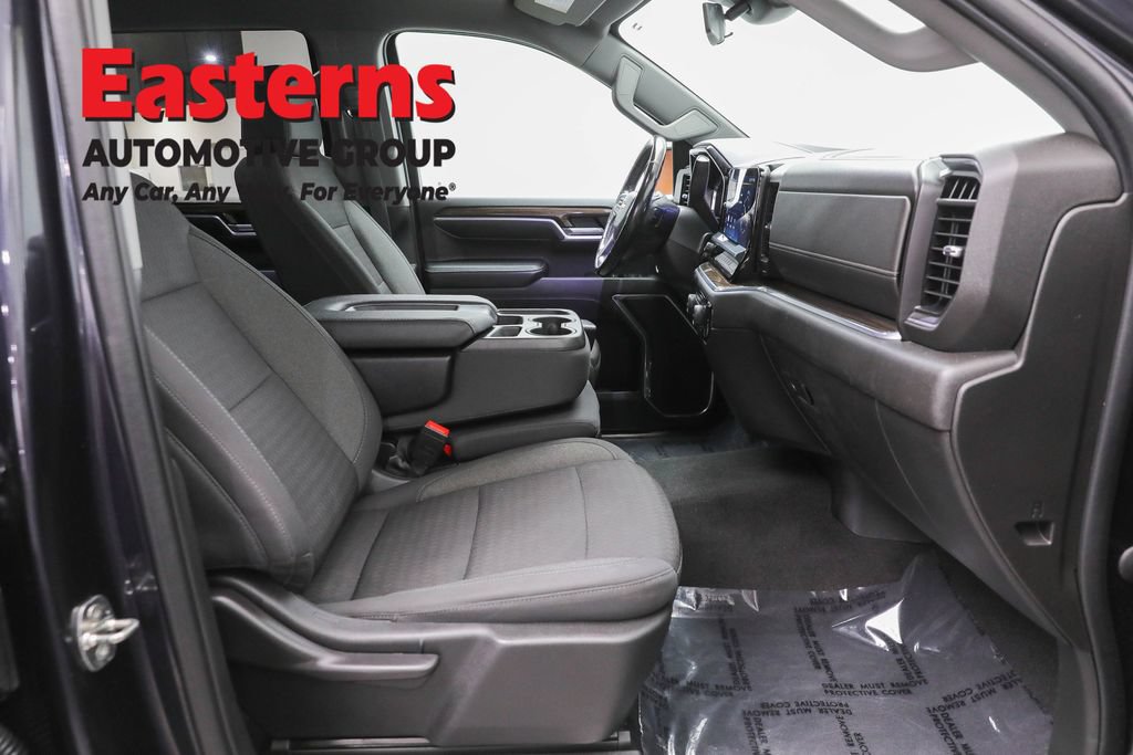 Used 2022 Chevrolet Silverado 1500 LT AWD/4WD image 25