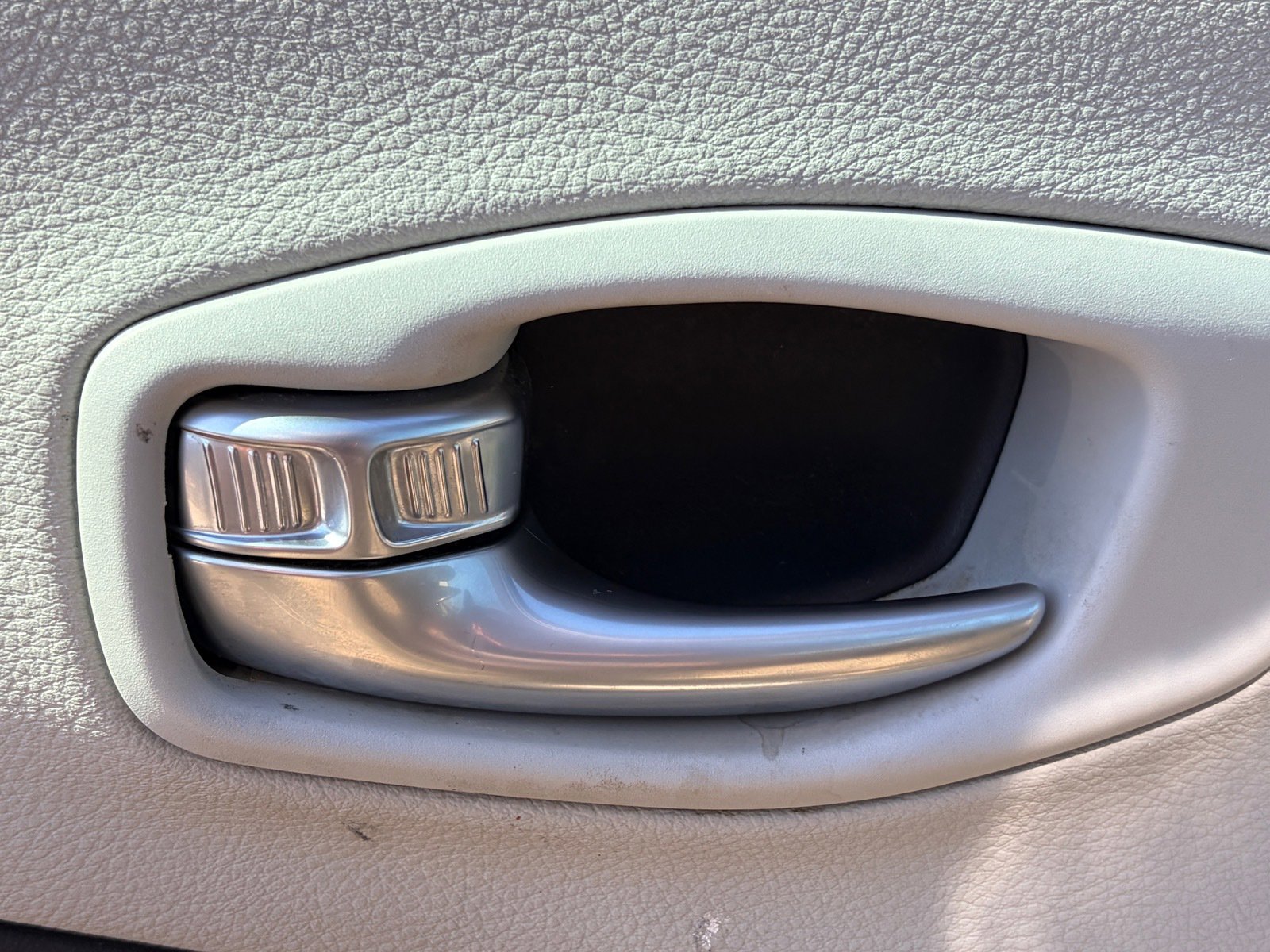 Used 2021 Jeep Compass Latitude FWD image 9