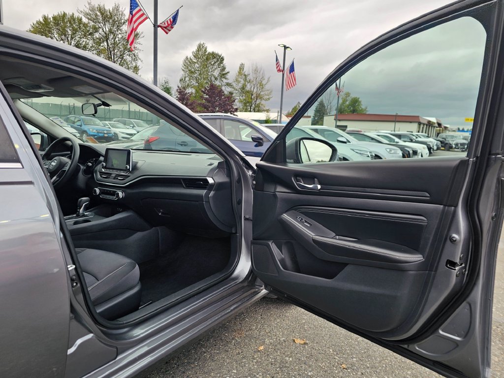 Used 2020 Nissan Altima 2.5 S FWD image 13
