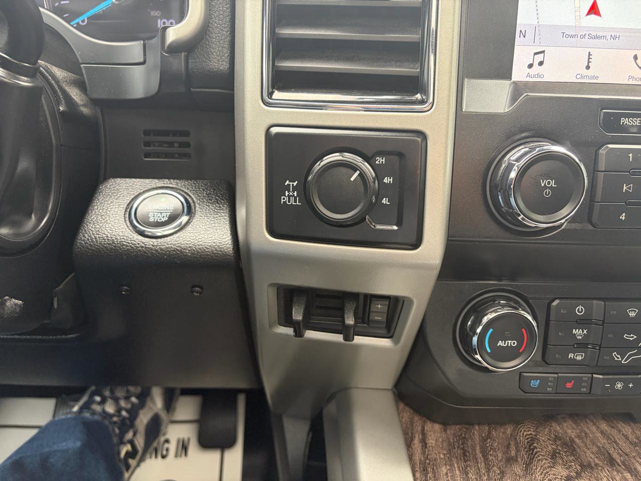 Used 2019 Ford F250 Lariat w/ Lariat Ultimate Package image 35