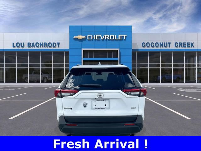 Used 2023 Toyota RAV4 XLE image 7