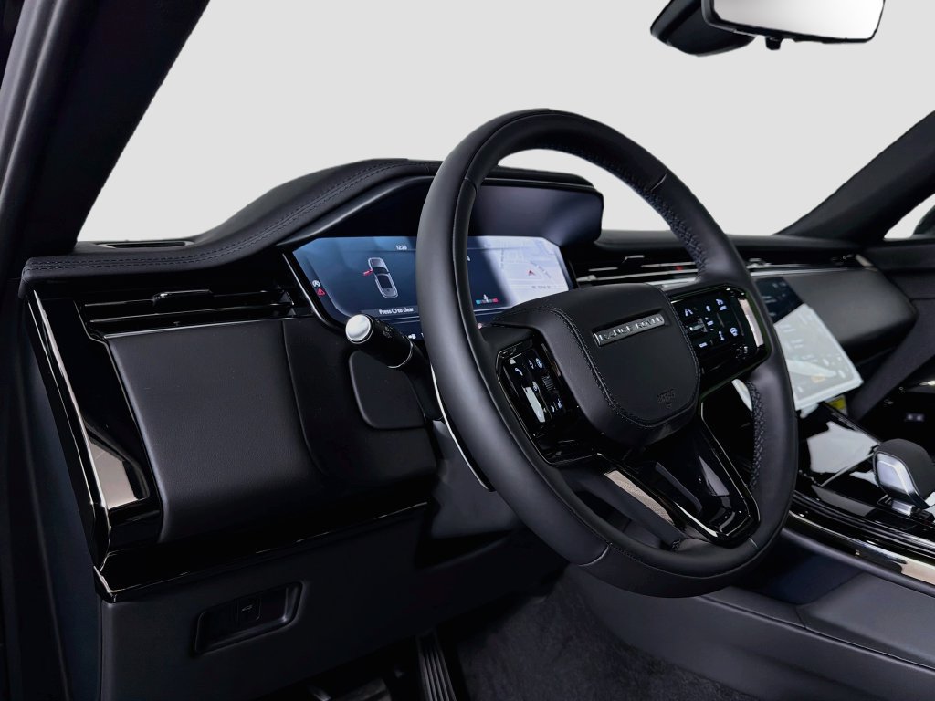 New 2027 Land Rover Range Rover Sport Dynamic SE AWD/4WD image 9