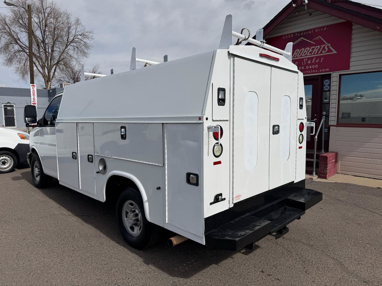 Used 2016 Chevrolet Express 3500 RWD image 7