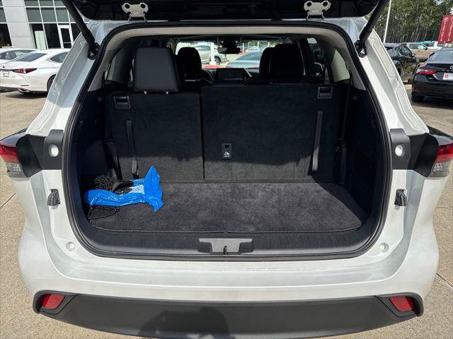 Certified 2026 Toyota Highlander XLE AWD/4WD image 32