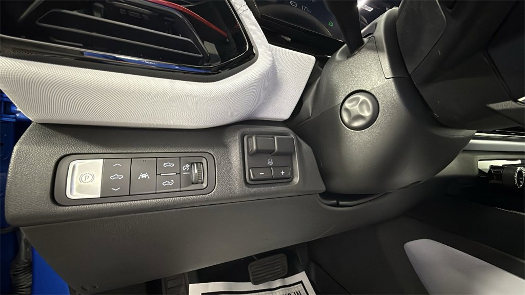 Used 2025 Chevrolet Silverado EV RST image 19