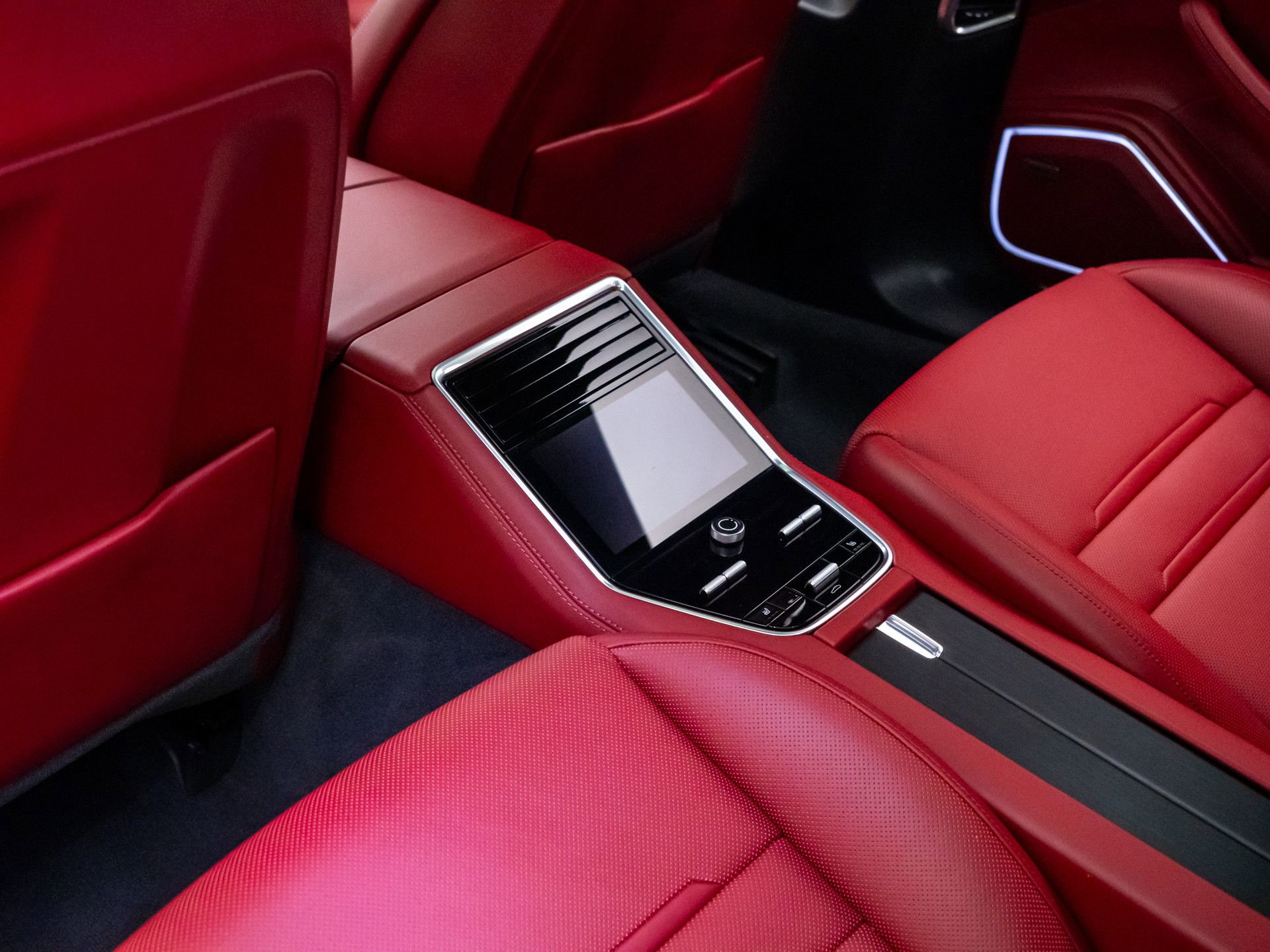 Certified 2023 Porsche Panamera 4 Platinum Edition AWD/4WD image 17