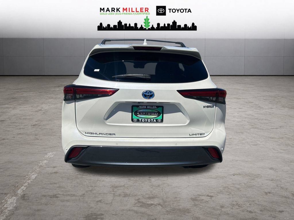 Certified 2021 Toyota Highlander Limited AWD/4WD image 4