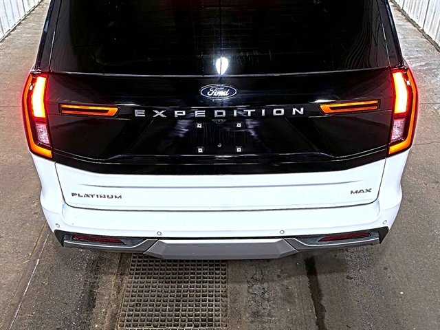 Used 2025 Ford Expedition Max Platinum image 13