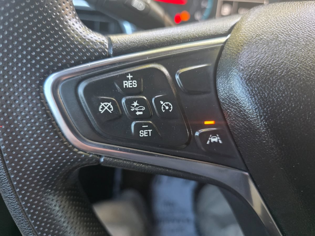 Used 2020 Chevrolet Equinox LS FWD image 32