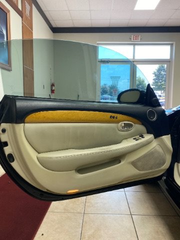 Used 2002 Lexus SC 430 Convertible RWD image 12