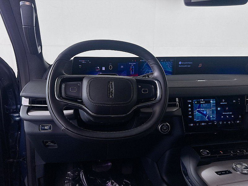 New 2027 Lincoln Navigator Reserve w/ Jet Appearance Package AWD/4WD image 25