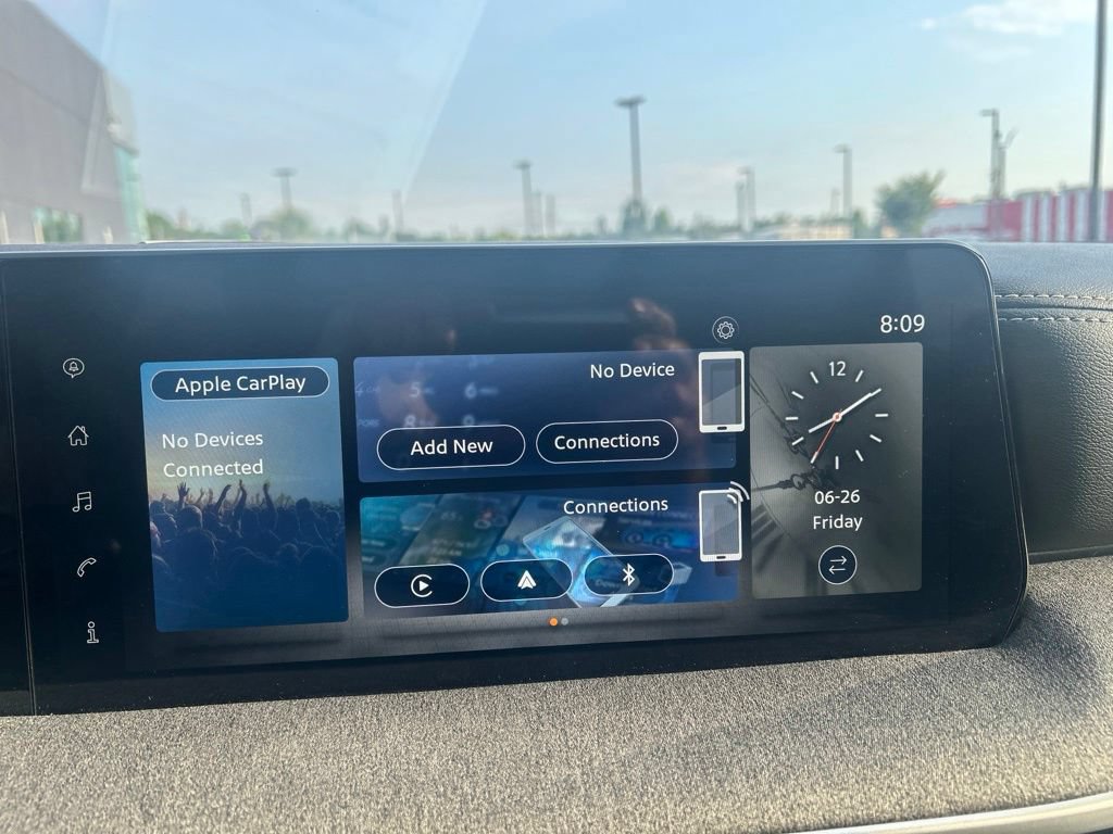 Certified 2025 Nissan Kicks SV FWD image 12