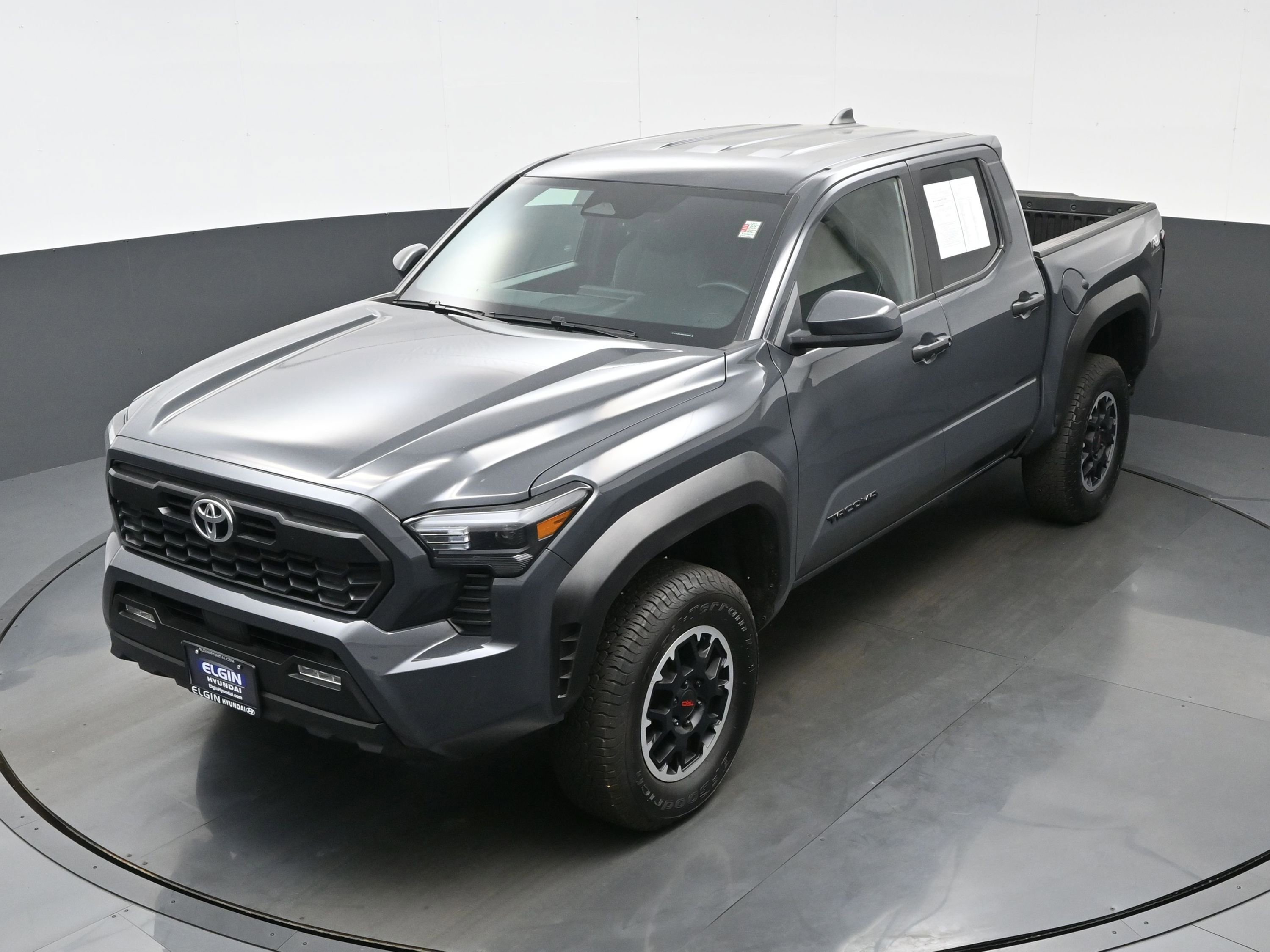 Used 2024 Toyota Tacoma TRD Off-Road image 34