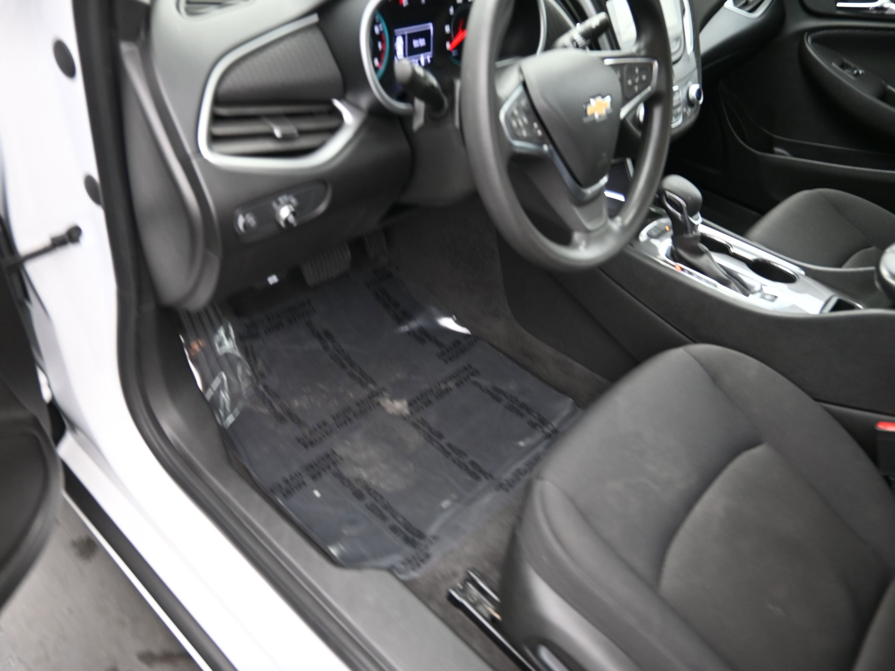 Used 2024 Chevrolet Malibu LT image 17