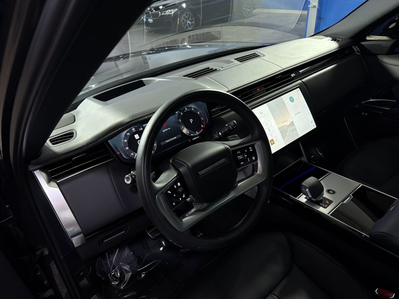 Used 2025 Land Rover Range Rover Long Wheelbase Autobiography AWD/4WD image 14