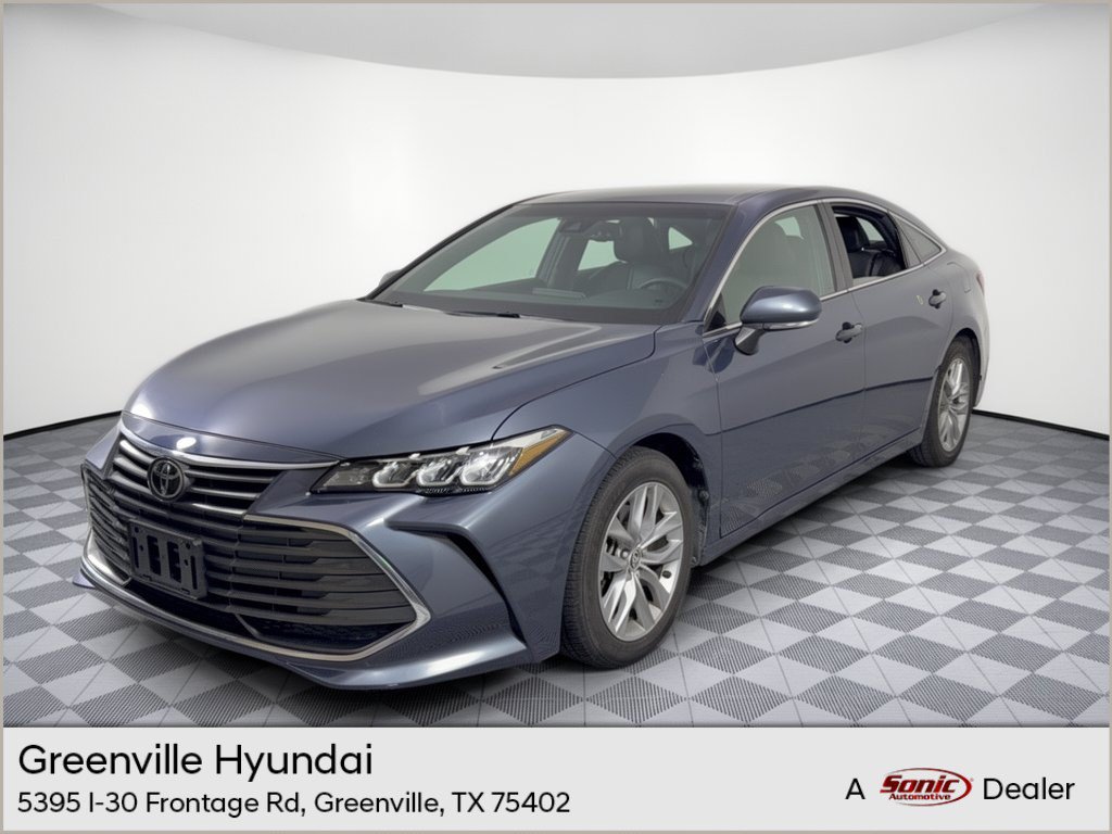 Used 2022 Toyota Avalon XLE FWD image 1