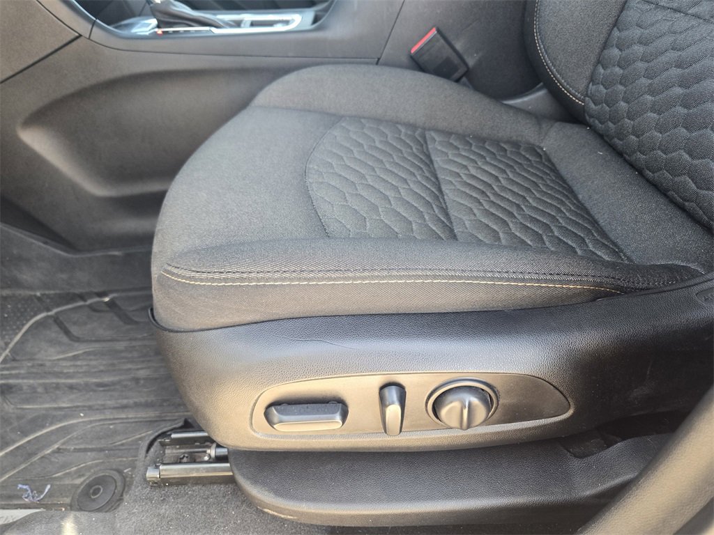 Used 2019 Chevrolet Equinox LT image 19