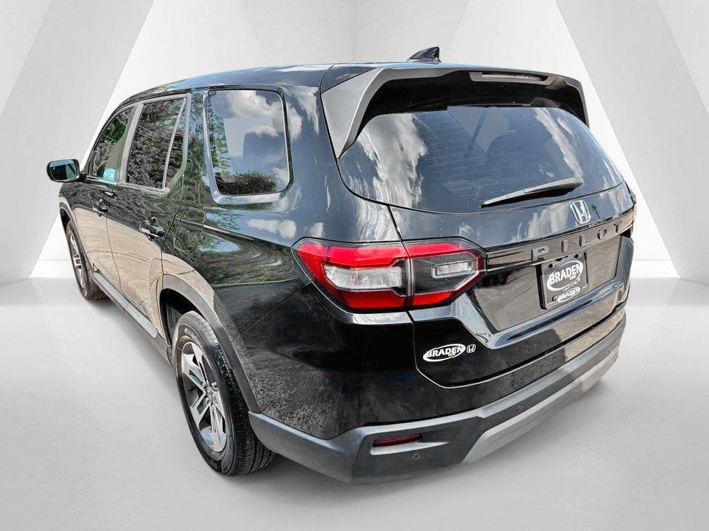 Used 2025 Honda Pilot EX-L image 5