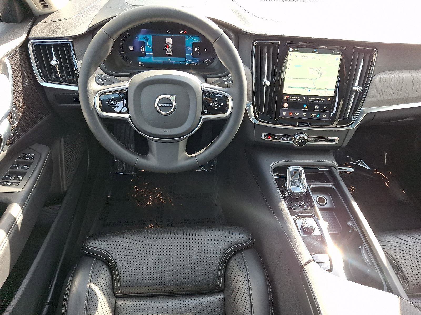 Certified 2025 Volvo V90 B6 Cross Country Ultra AWD/4WD image 12