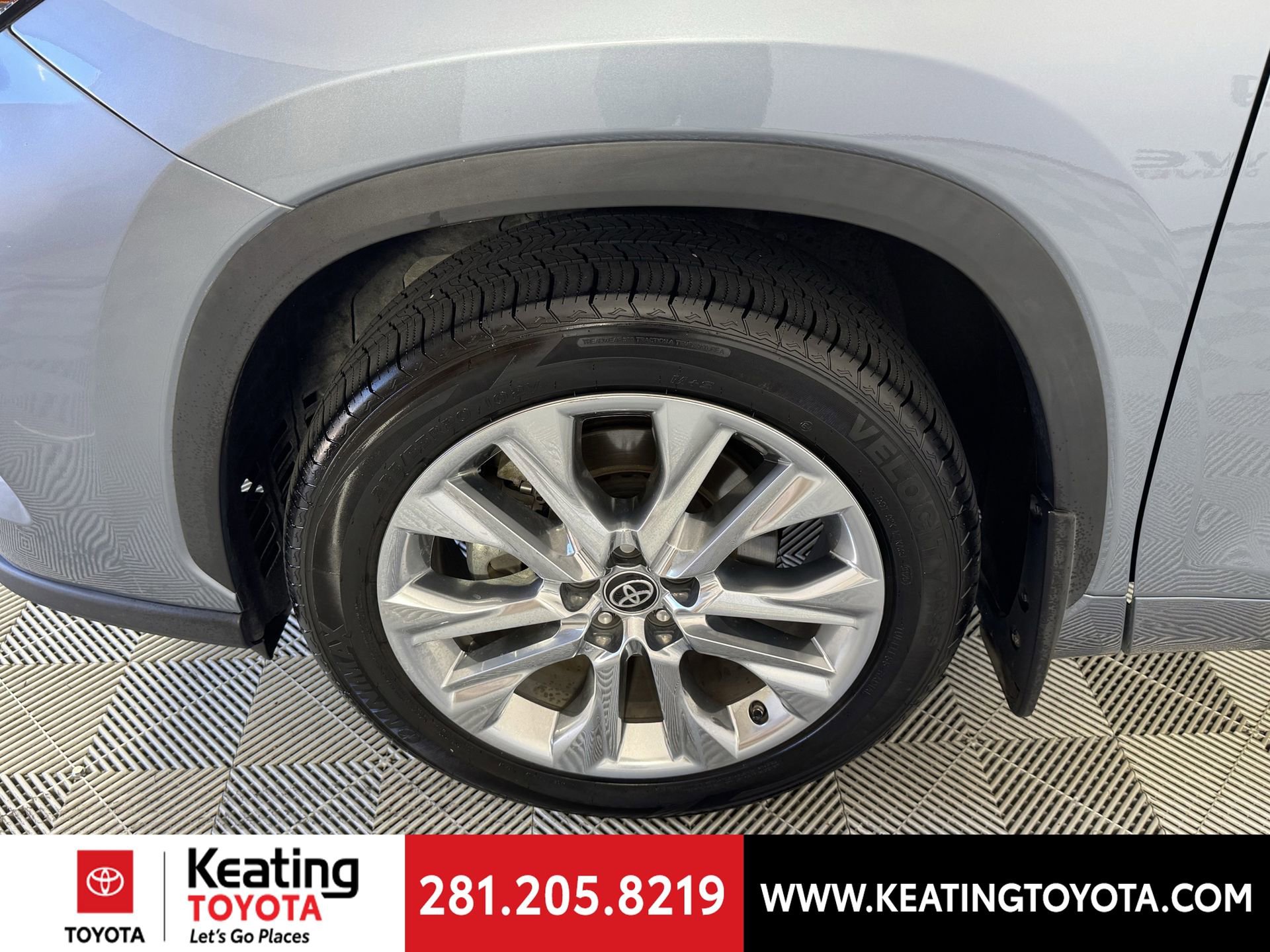 Used 2024 Toyota Highlander Limited image 31