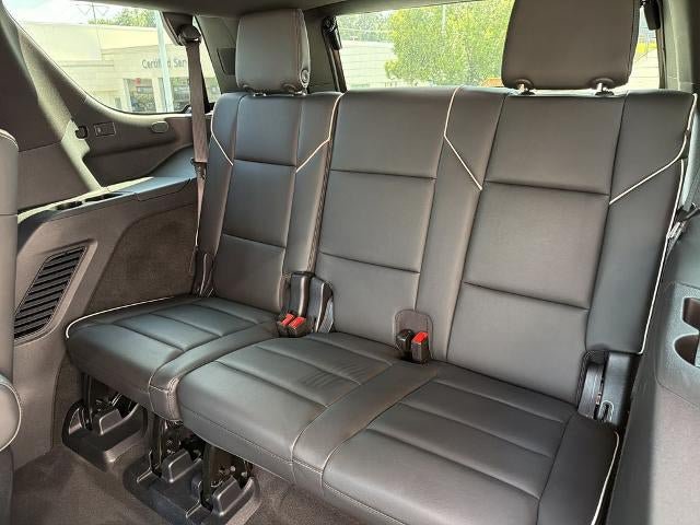 Certified 2025 Cadillac Escalade Premium Luxury AWD/4WD image 24
