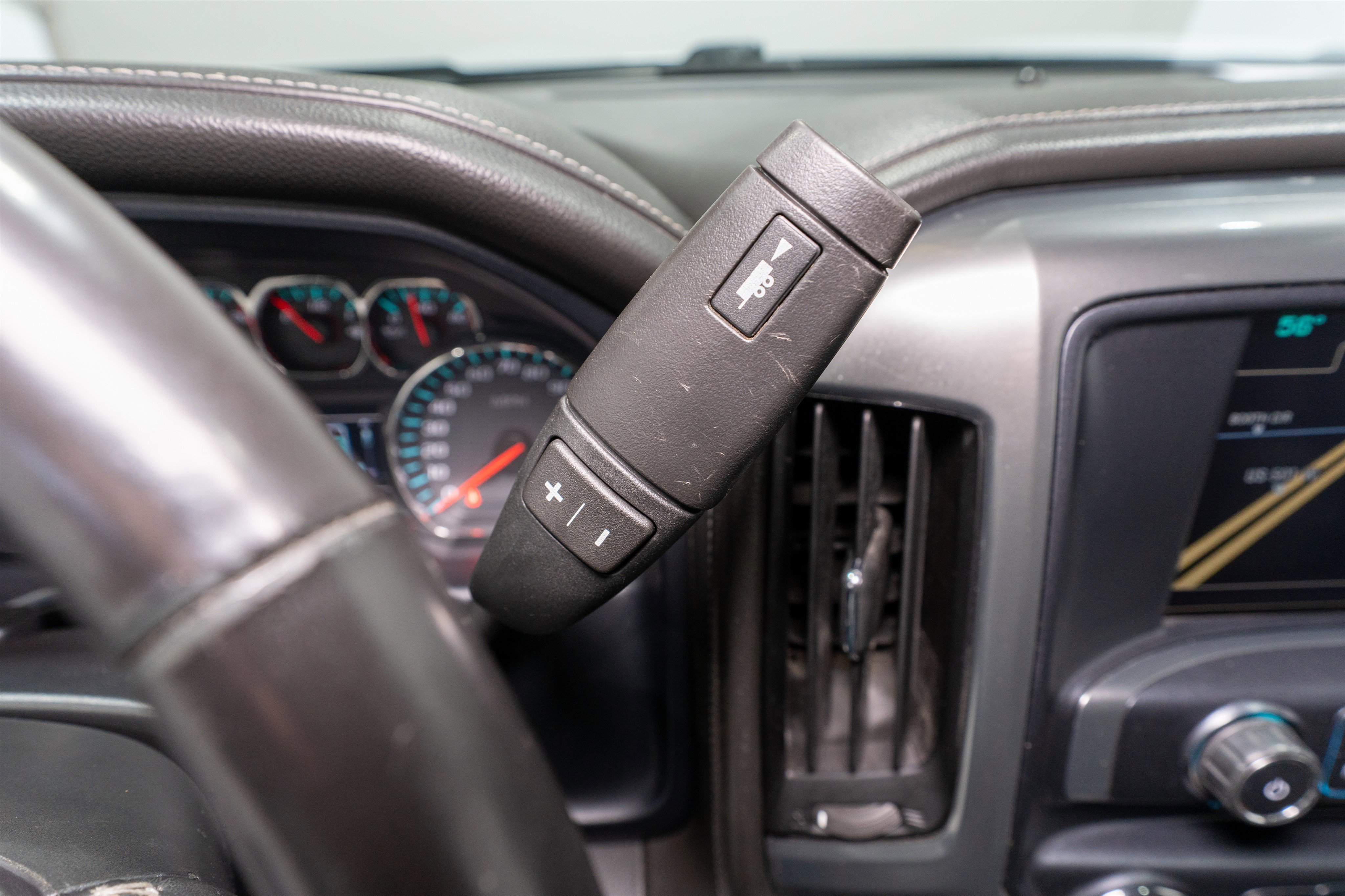 Used 2017 Chevrolet Silverado 1500 LTZ Z71 image 31