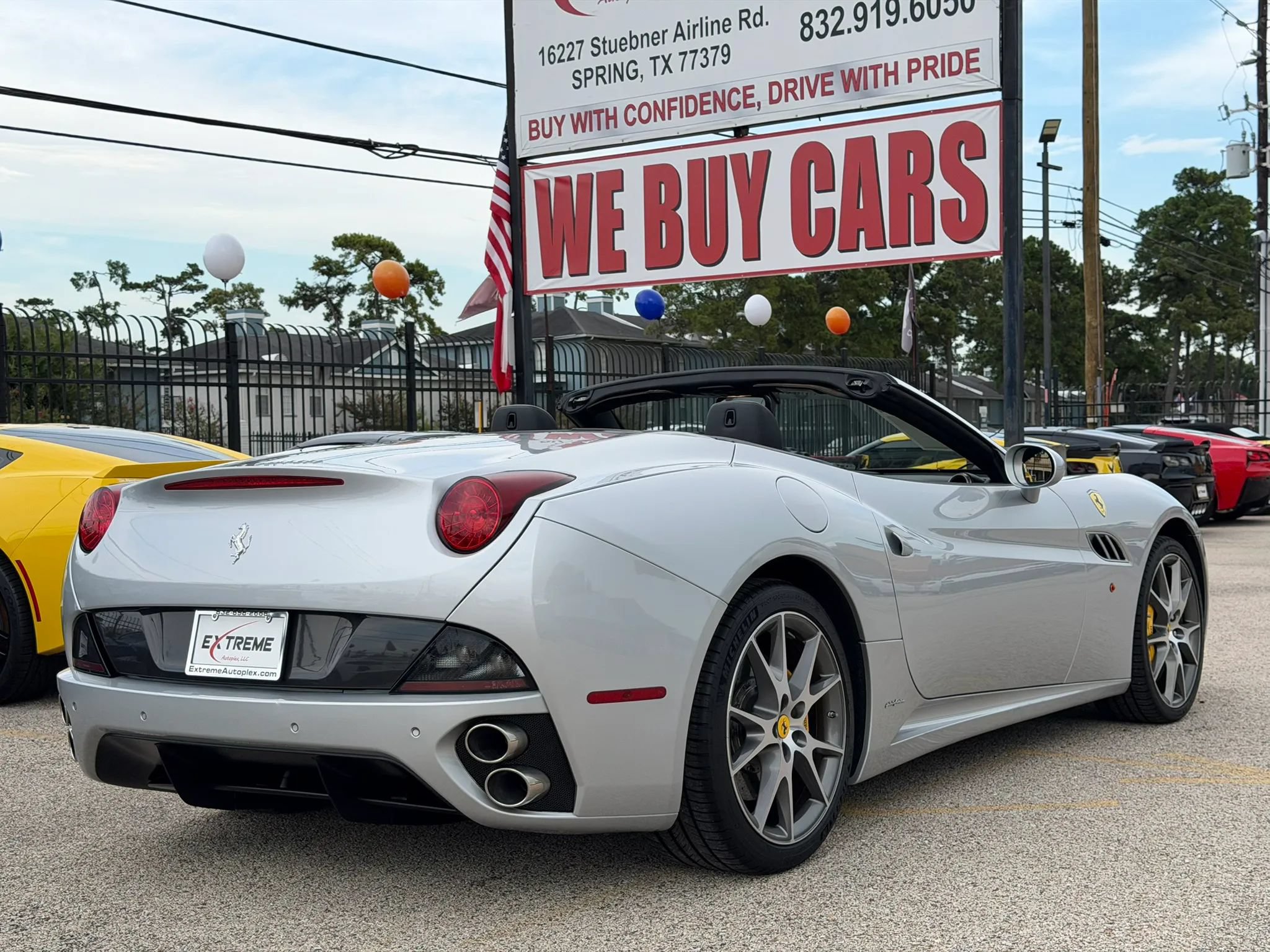 Used 2010 Ferrari California RWD image 9