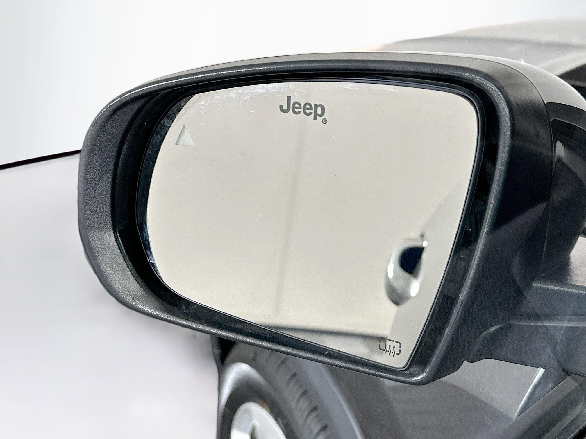 Used 2017 Jeep Compass Latitude w/ Popular Equipment Group FWD image 16