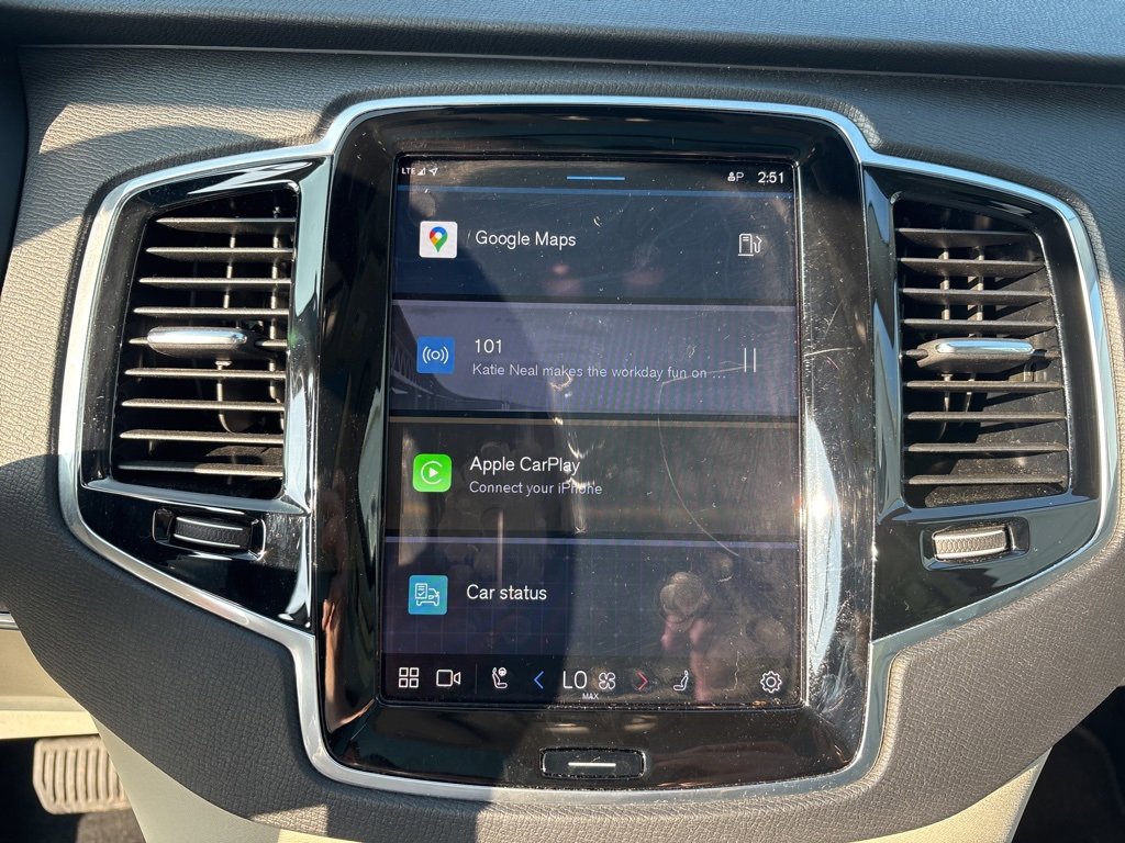 Certified 2023 Volvo XC90 B5 Plus image 21