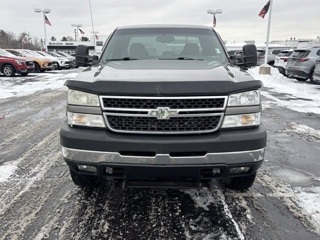 Used 2006 Chevrolet Silverado 2500 LT w/ Snow Plow Prep Package image 2