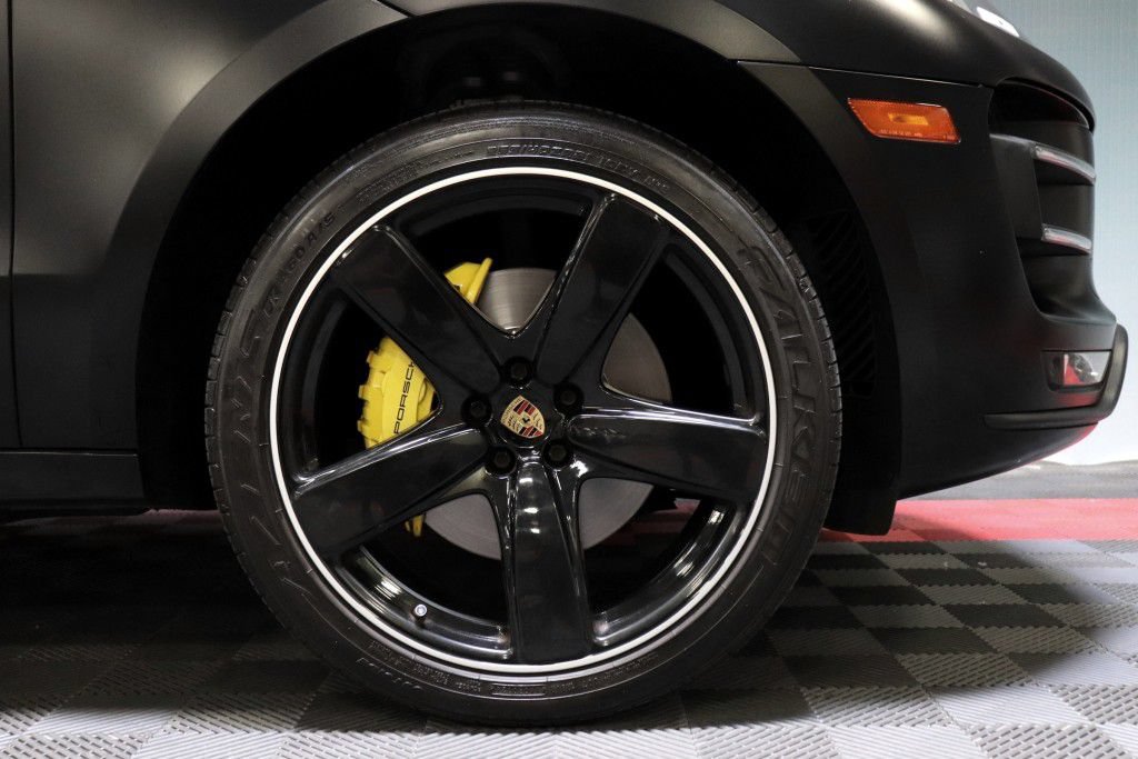 Used 2018 Porsche Macan Turbo AWD/4WD image 83