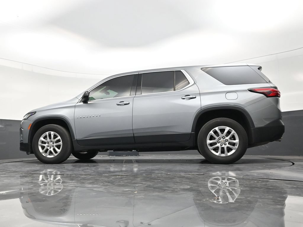 Used 2023 Chevrolet Traverse LS FWD image 21