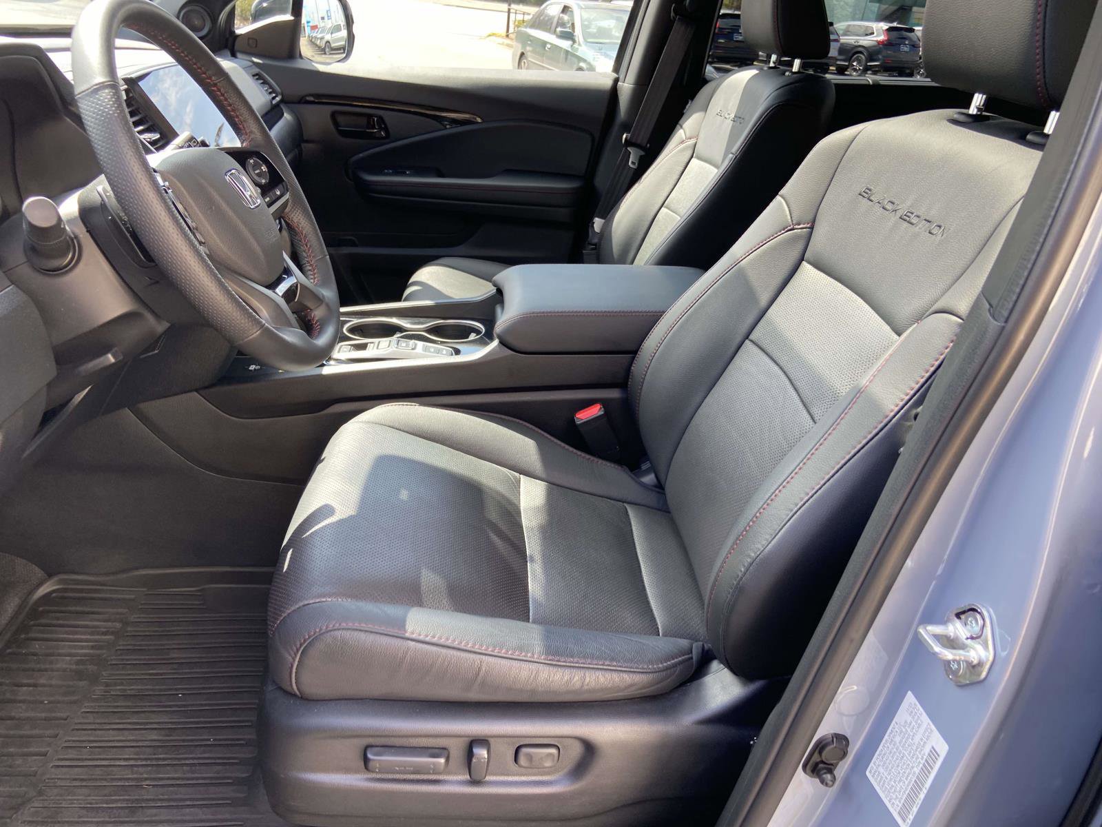 Certified 2024 Honda Passport Black Edition image 12