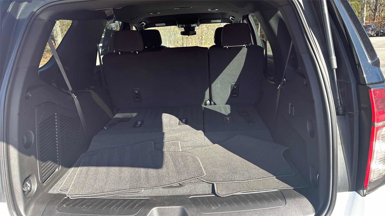 Used 2023 Chevrolet Tahoe LS image 31