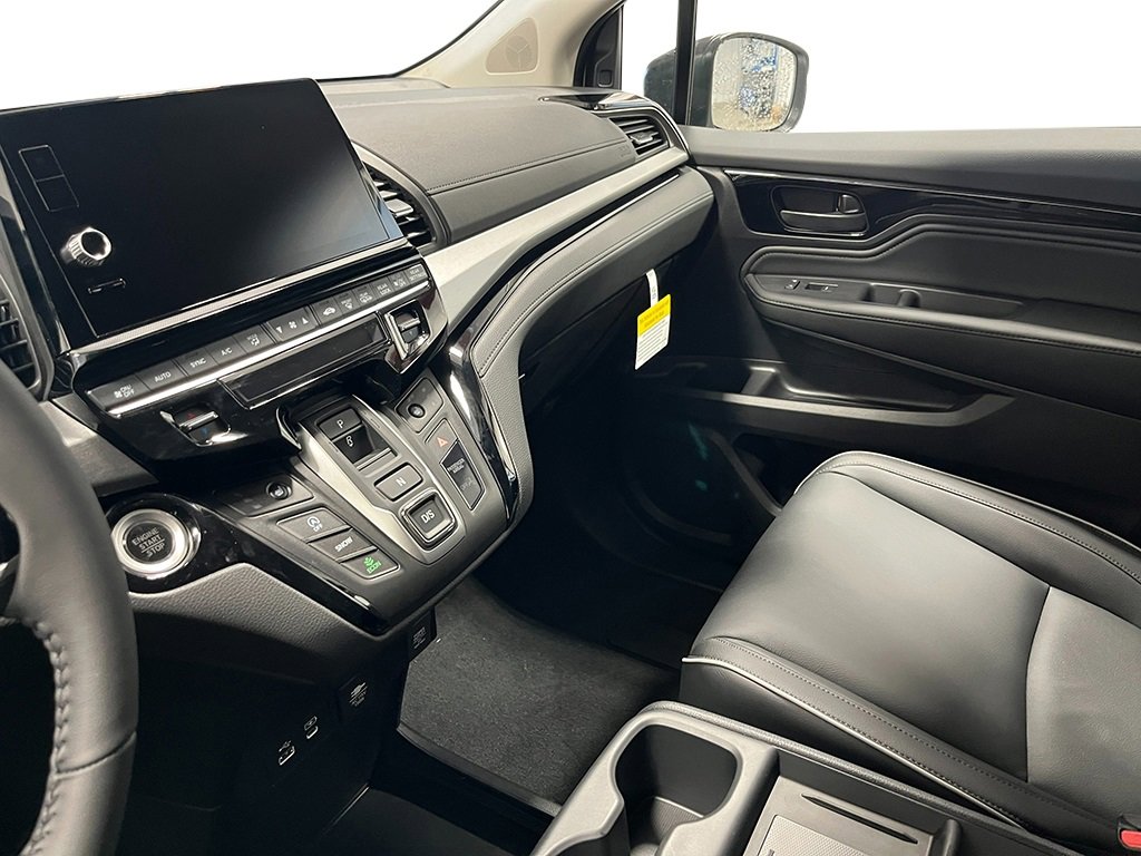 New 2026 Honda Odyssey Touring image 16