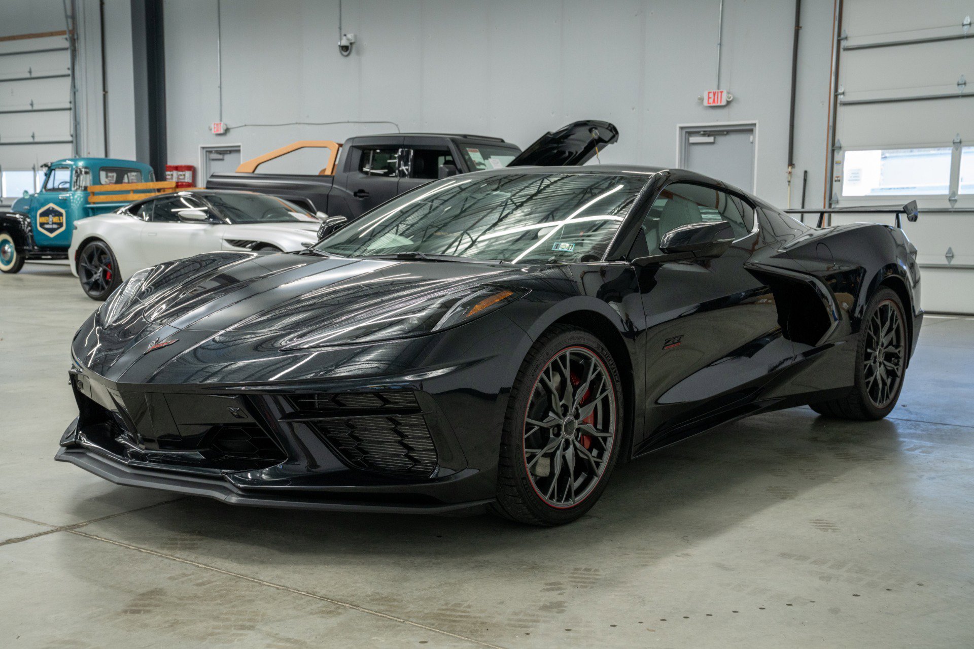 Used 2023 Chevrolet Corvette Stingray Premium Cpe w/ Z51 Performance Package RWD image 34