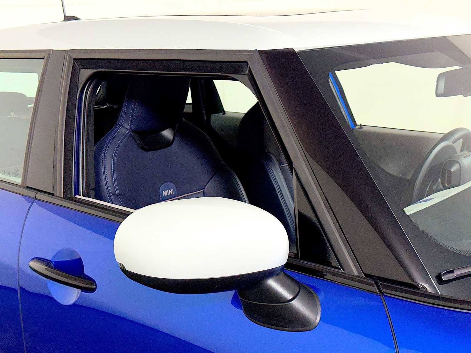 Certified 2025 MINI Cooper S image 29