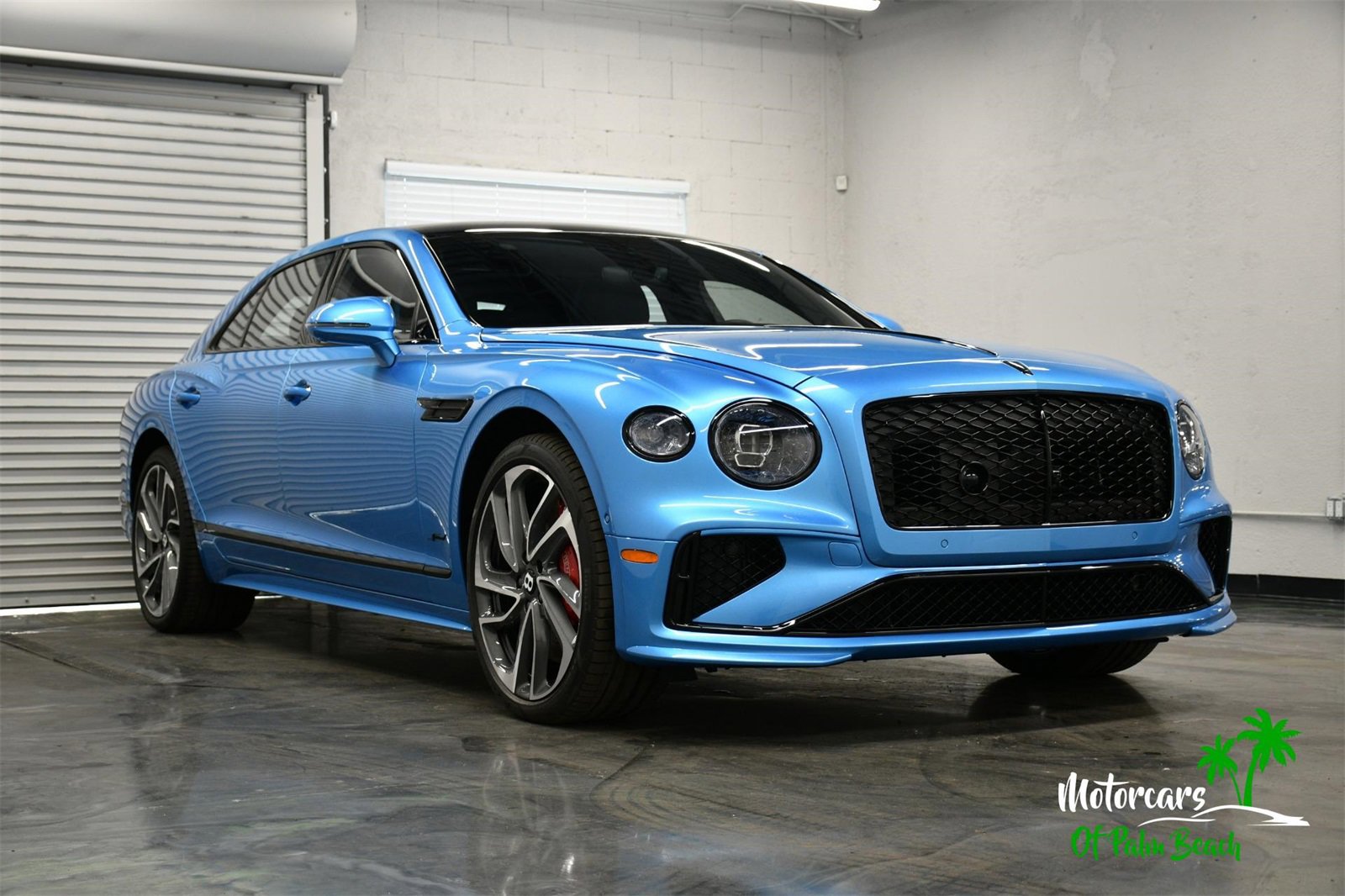 Used 2025 Bentley Flying Spur Plug-In Hybrid image 12