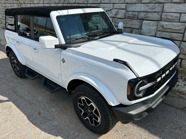 Used 2023 Ford Bronco Outer Banks image 7