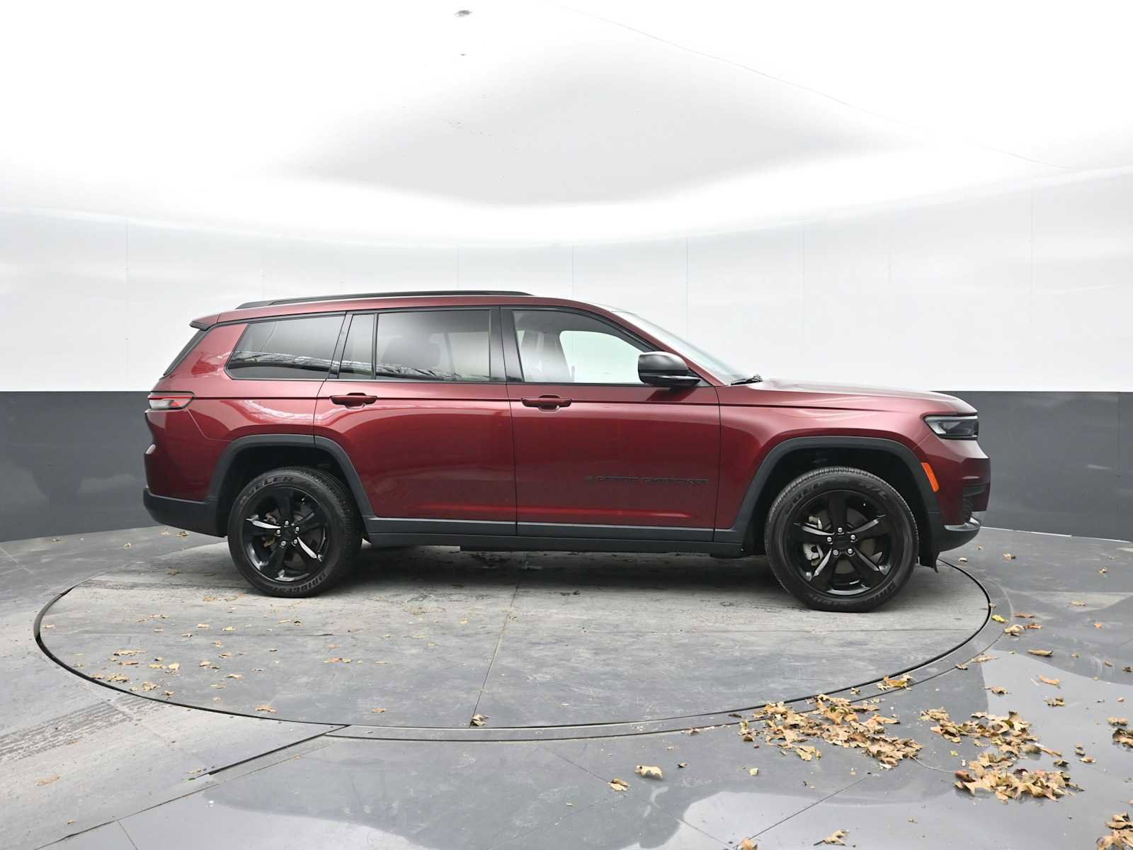 Used 2021 Jeep Grand Cherokee L Laredo image 8