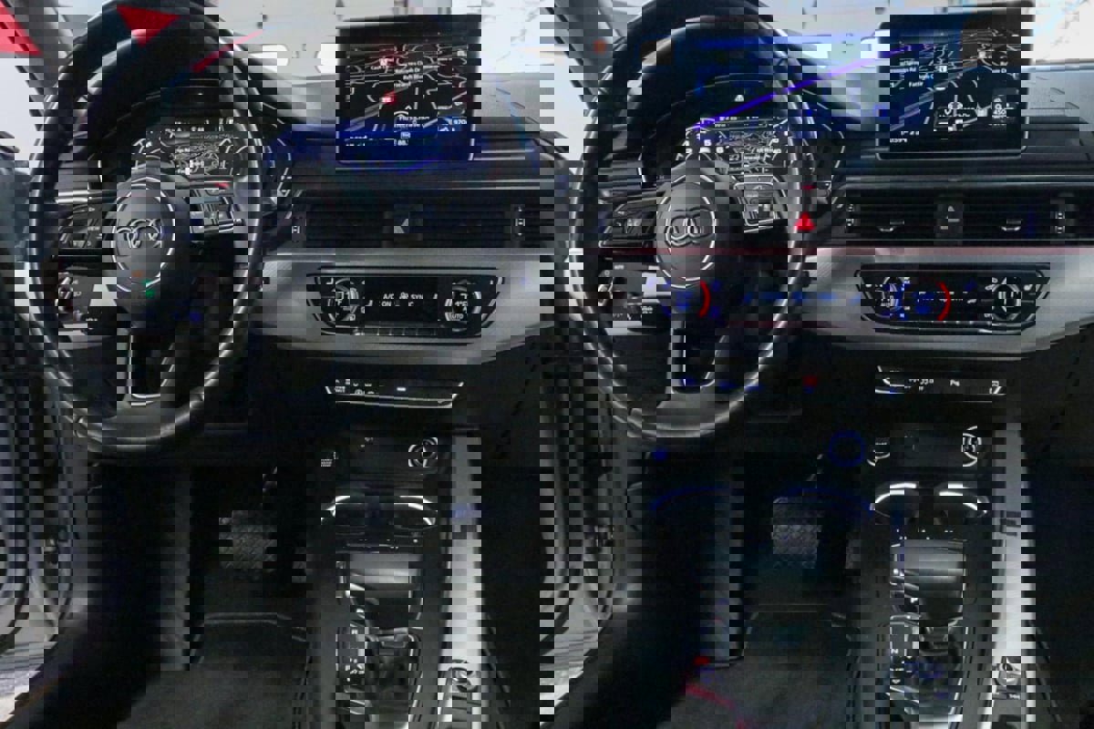 Used 2018 Audi A4 2.0T Premium Plus image 31