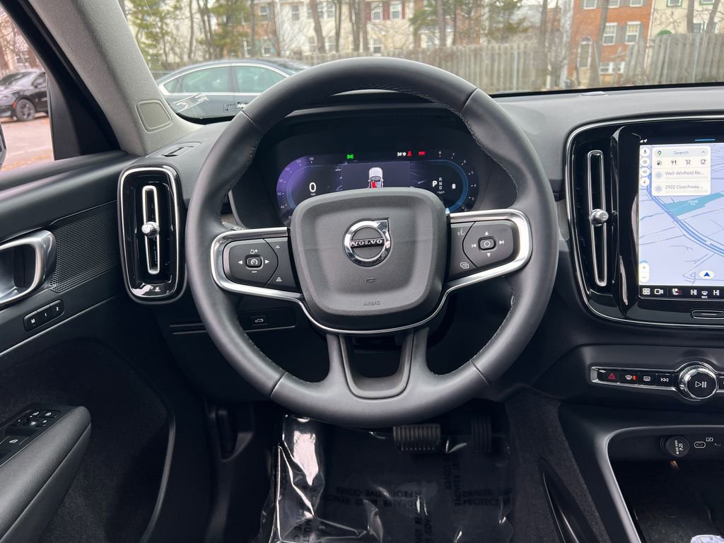 Used 2024 Volvo XC40 B5 Plus w/ Climate Package image 24