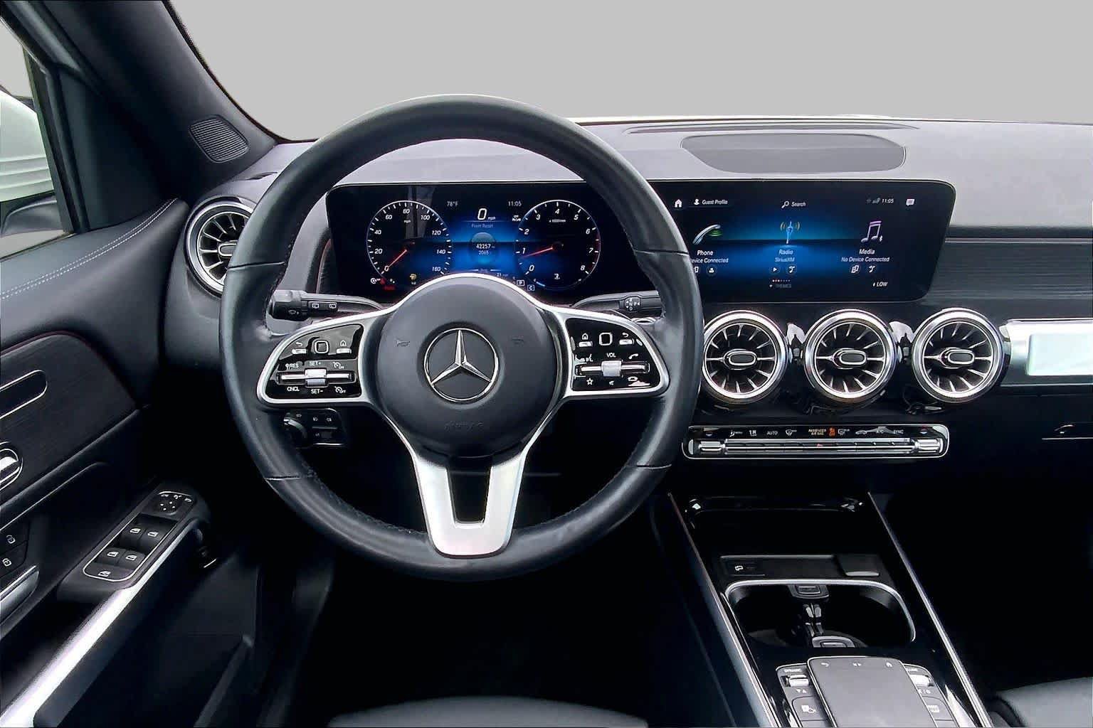 Used 2023 Mercedes-Benz GLB 250 4MATIC image 6