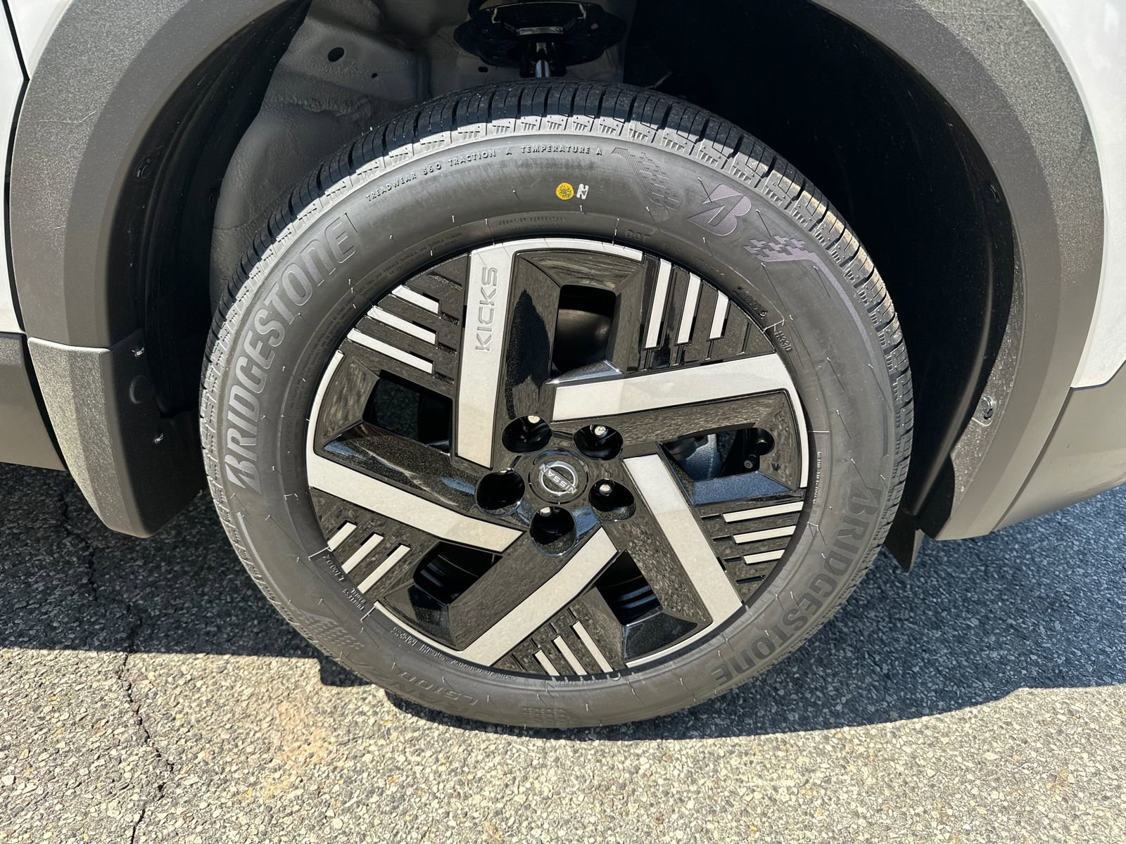 New 2026 Nissan Kicks SV FWD image 10