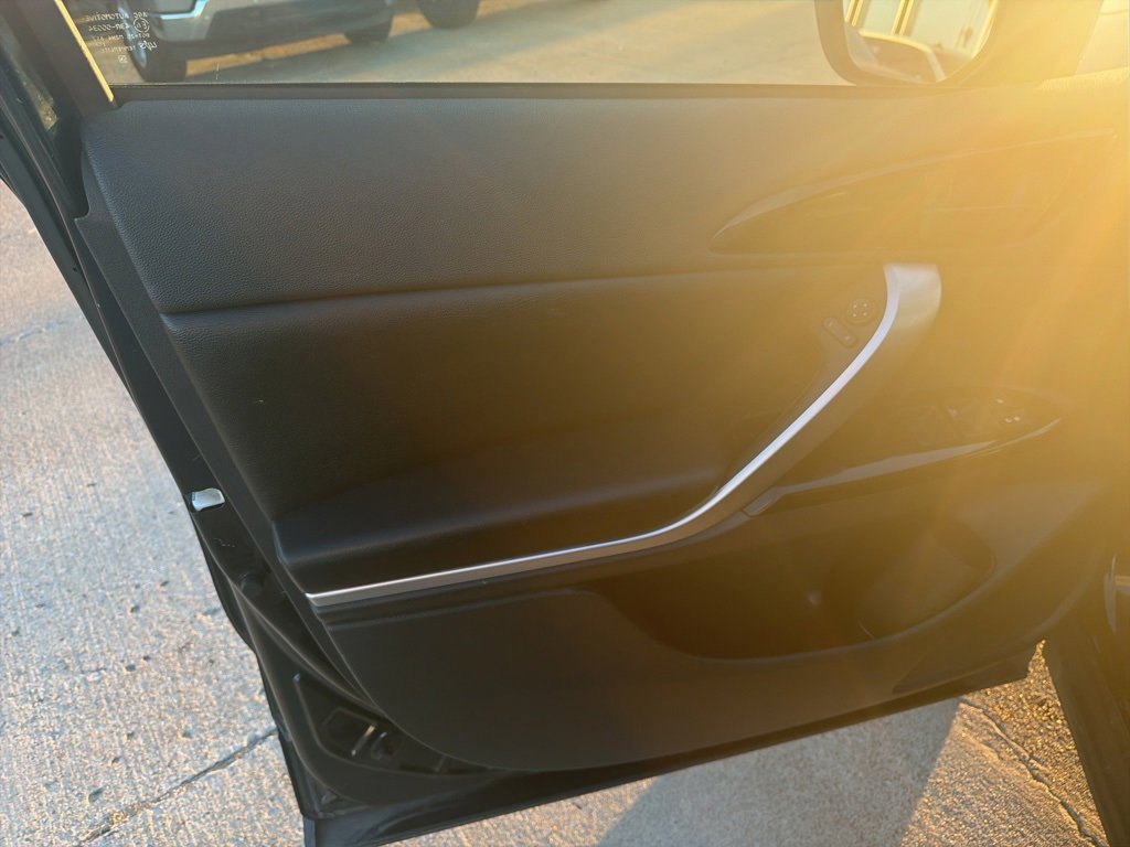 Used 2018 Mitsubishi Eclipse Cross ES image 11