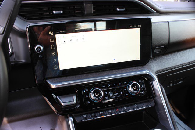Used 2024 GMC Sierra 3500 Denali image 9