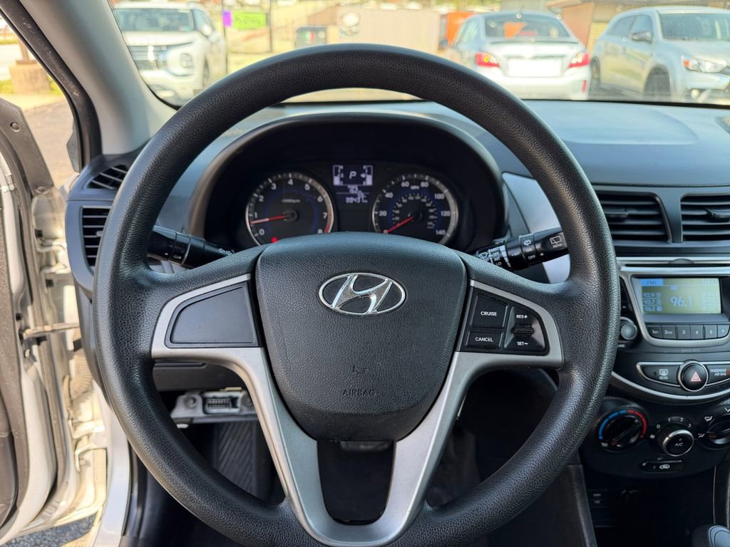 Used 2017 Hyundai Accent SE FWD image 15