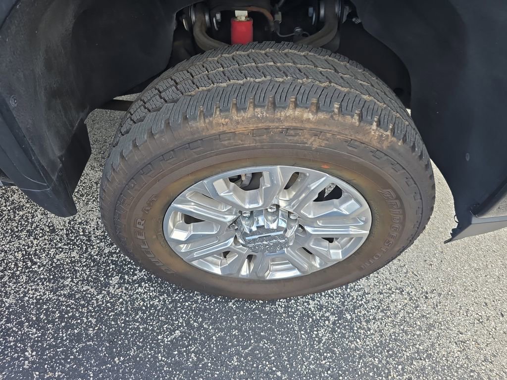 Used 2022 GMC Sierra 3500 Denali w/ Denali Ultimate Package image 10