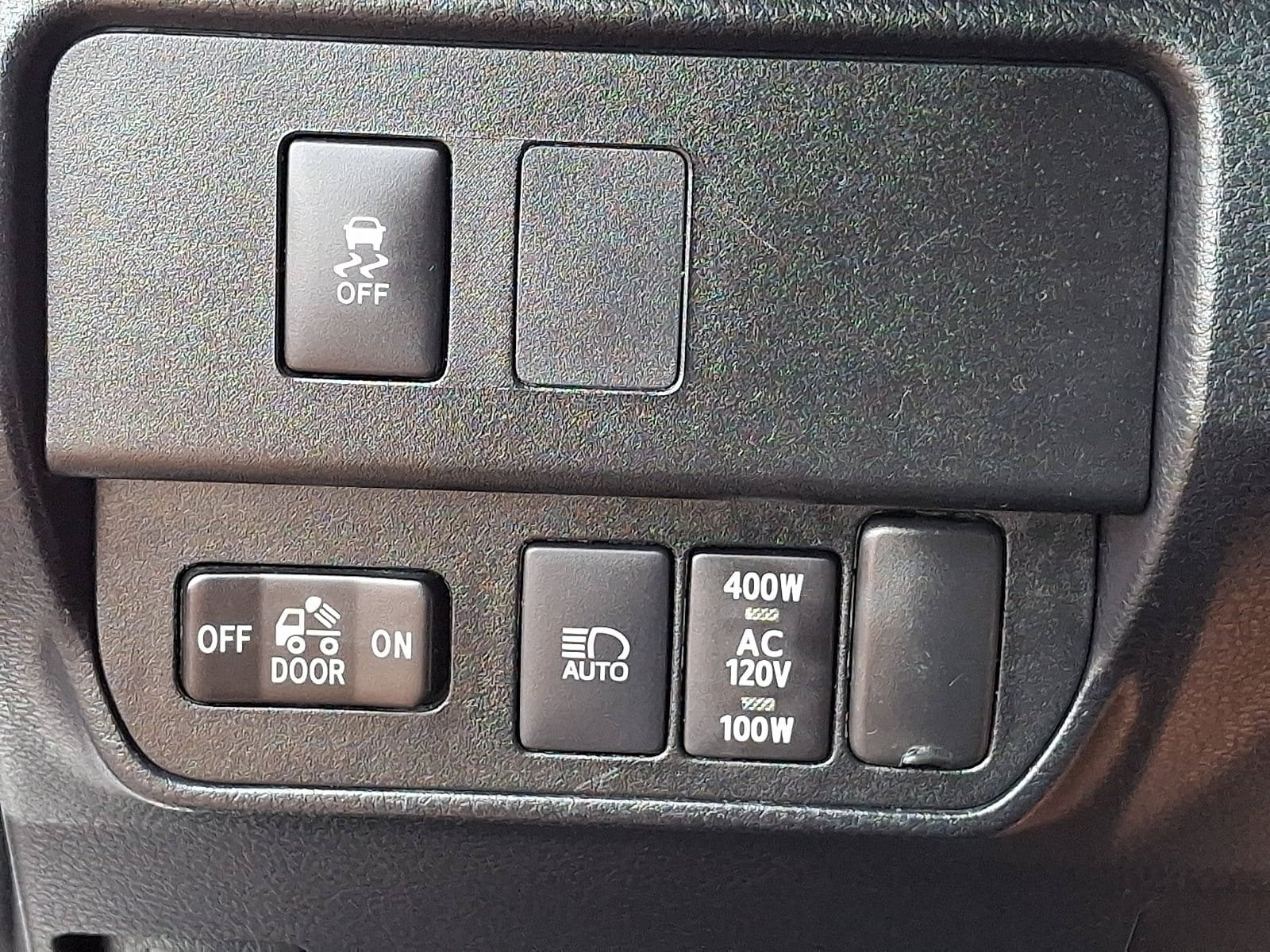 Used 2023 Toyota Tacoma TRD Off-Road w/ Technology Package AWD/4WD image 24