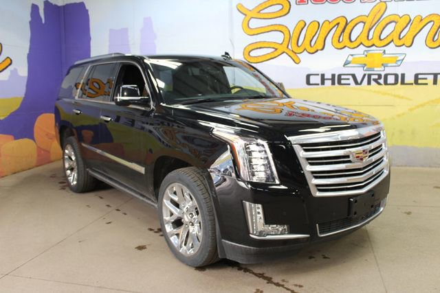 Used 2016 Cadillac Escalade Platinum AWD/4WD image 4
